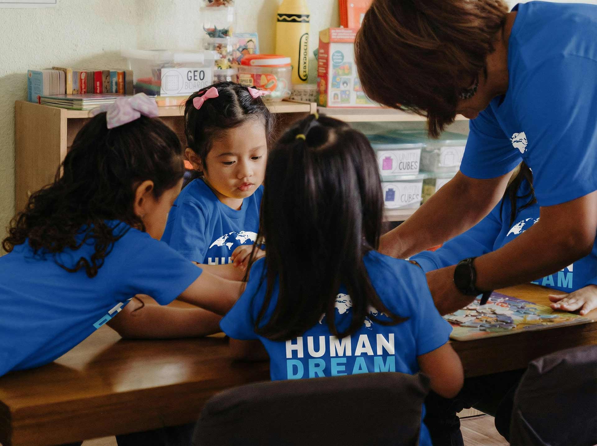 HUMANDREAM students in Class